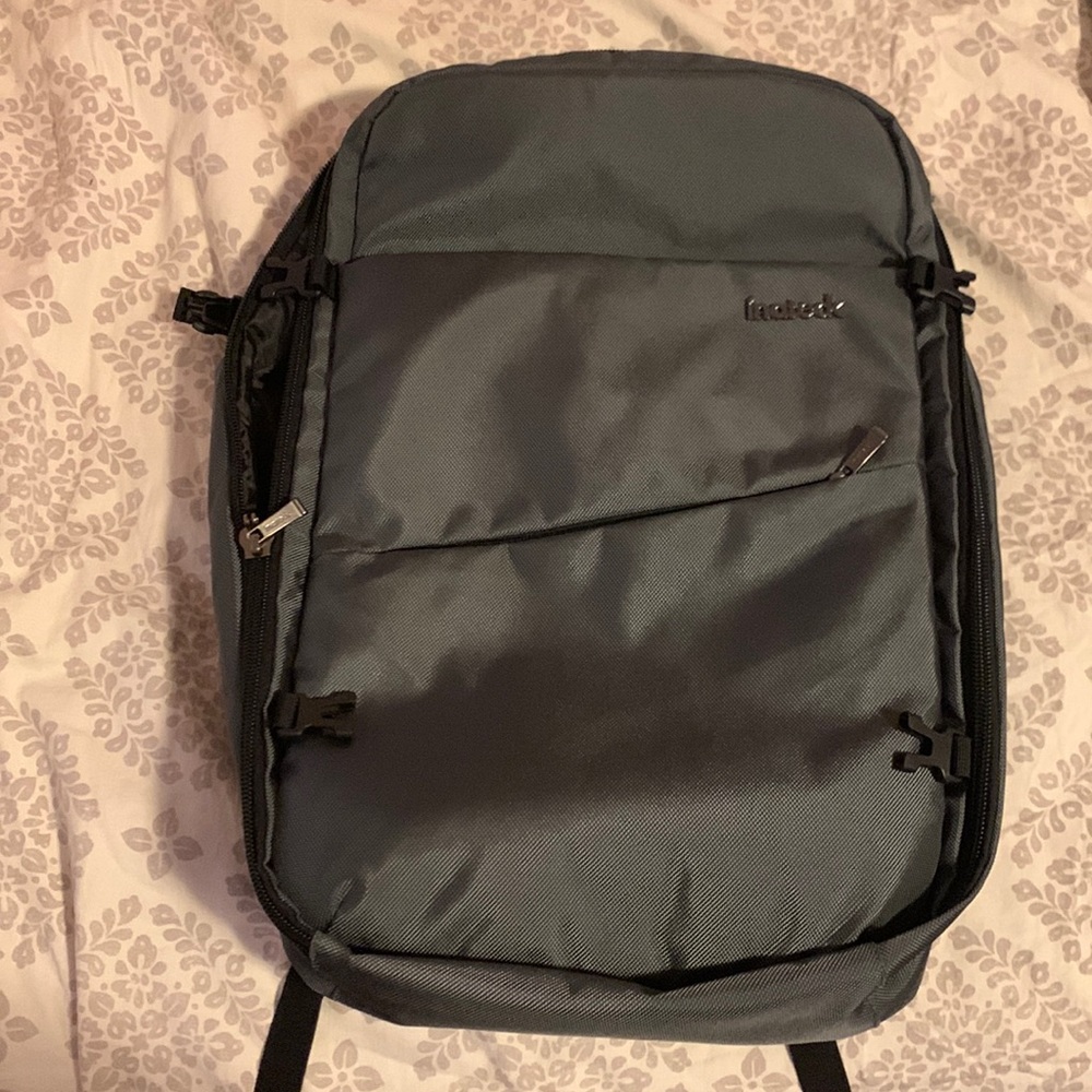 Travel Backpack - 7 Exterior Pockets